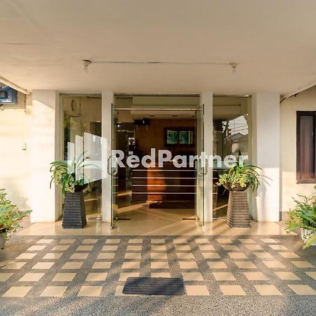 Cherry Pink Hotel Medan Mitra Reddoorz Exterior foto