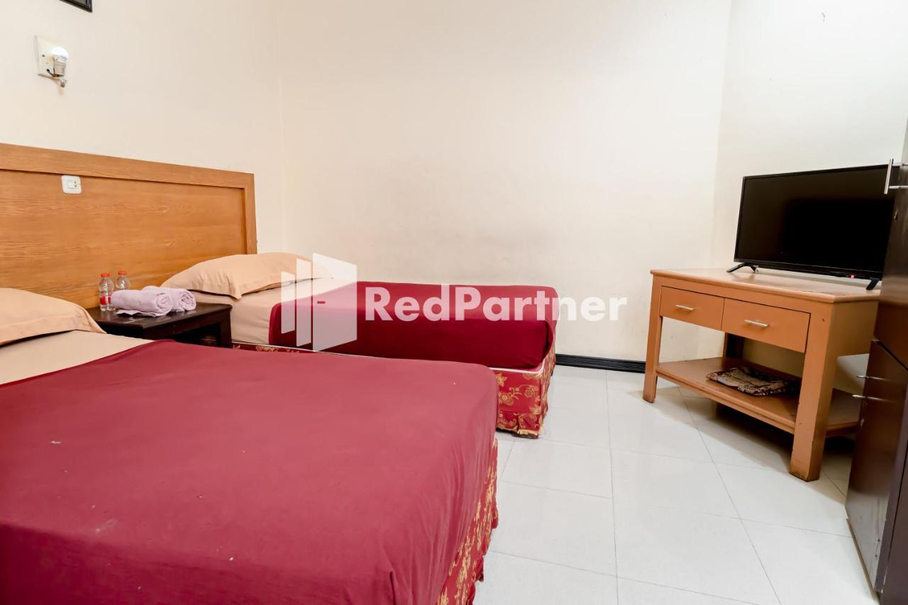 Cherry Pink Hotel Medan Mitra Reddoorz Exterior foto