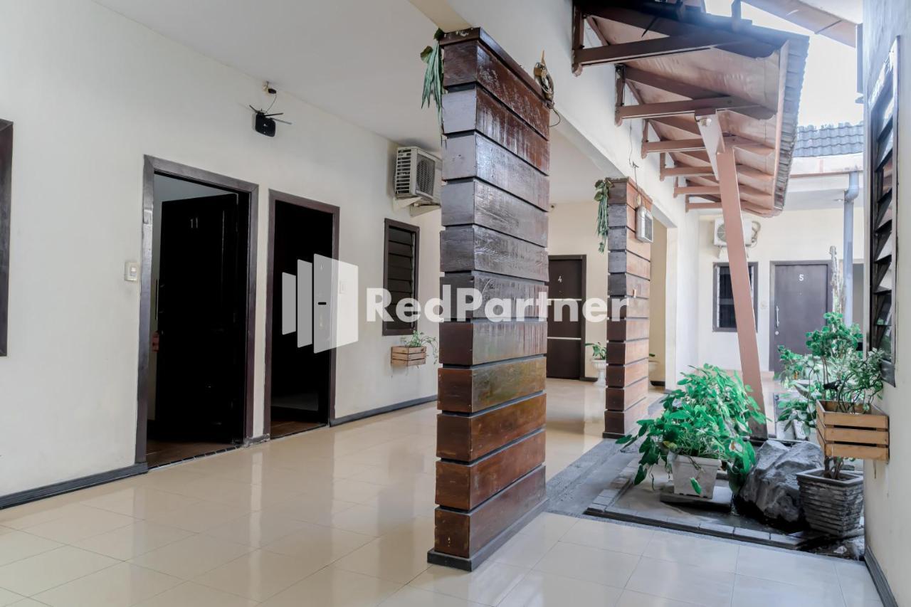 Cherry Pink Hotel Medan Mitra Reddoorz Exterior foto